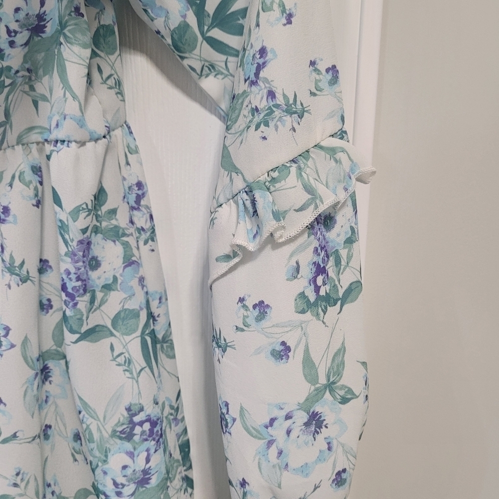 Peach Love California Floral Lightweight Tie Neck Women's Top Size Large - Picture 8 of 16